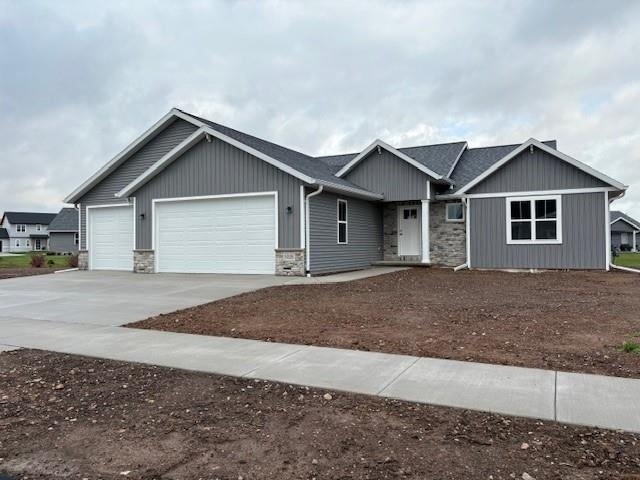 5325 N Amethyst Dr, Appleton, WI 54913 - photo 1