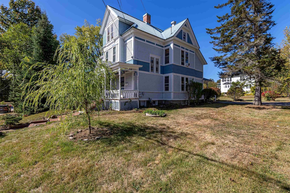 38 Park St, Franklin, NH 03235 - photo 1