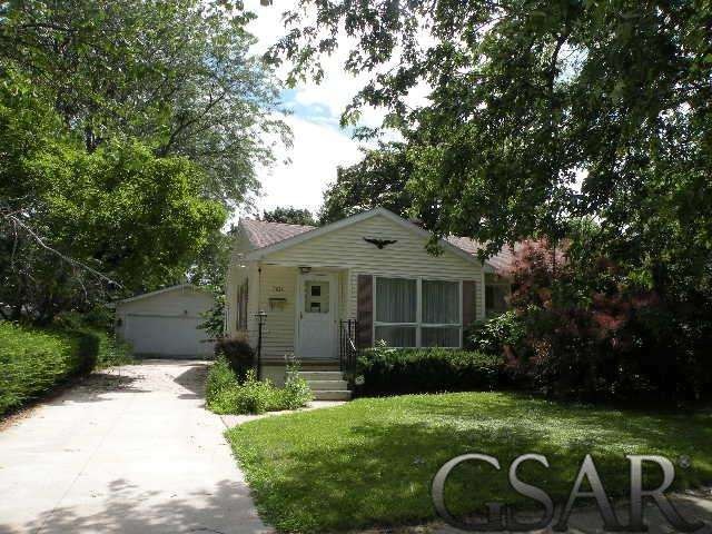 1431 Olmstead St, Owosso, MI 48867 - photo 1