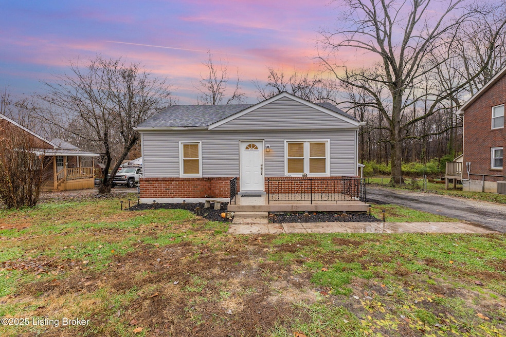 10803 Alberta Dr, Fairdale, KY 40118 - photo 1