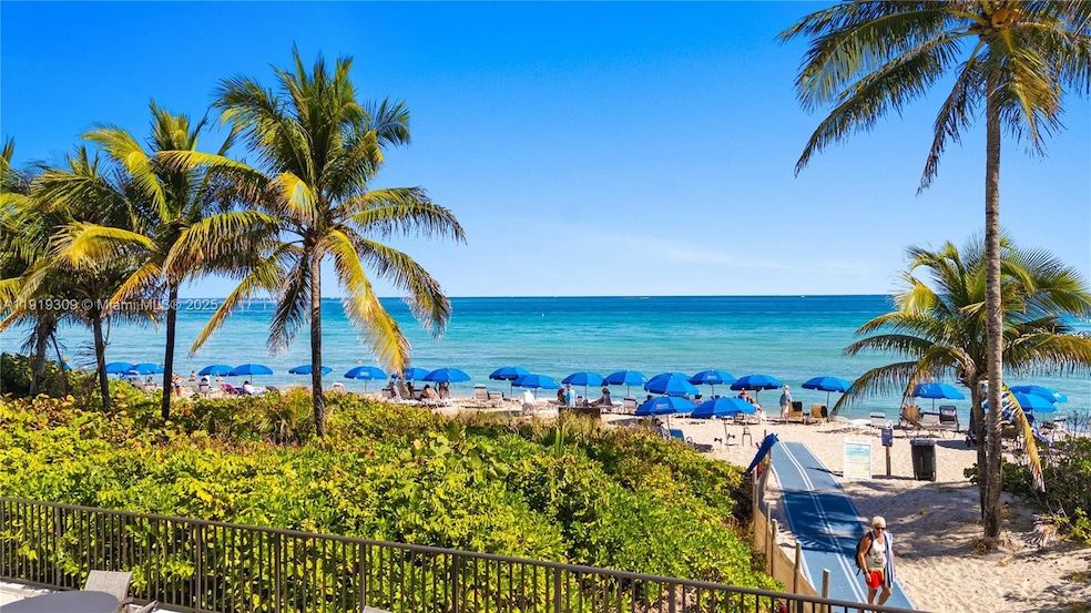 The Hemispheres unit 8Q, Hallandale Beach, FL 33009 - photo 1