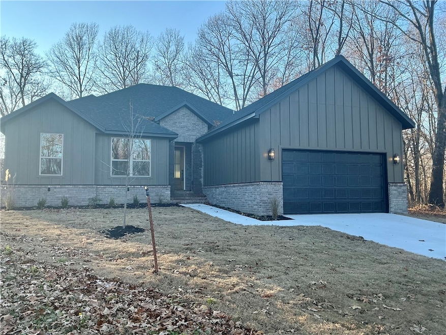 4 Arthur Cir, Bella Vista, AR 72715 - photo 1