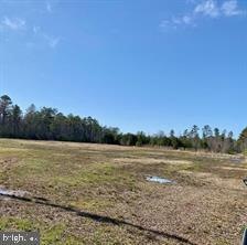 62 Monrovia Ln, Colonial Beach, VA 22443 - photo 1