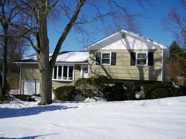 6 Hood Place, Cortlandt Manor, NY 10567 - photo 1
