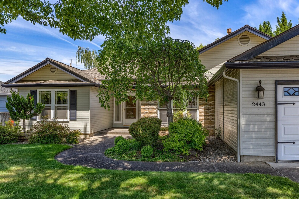 2443 Greenridge Dr, Medford, OR 97504 - photo 1