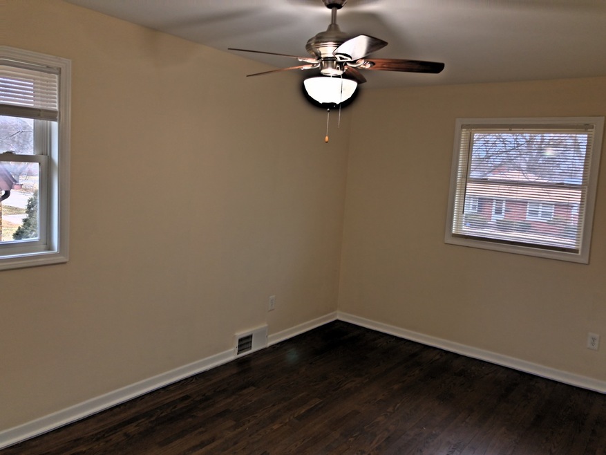 430 Westmoreland Ave, Waukegan, IL 60085 - photo 1