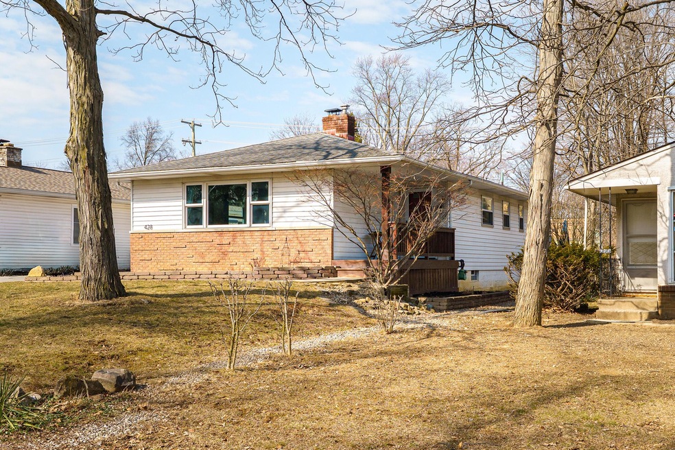 428 E Stanton Ave, Columbus, OH 43214 - photo 1