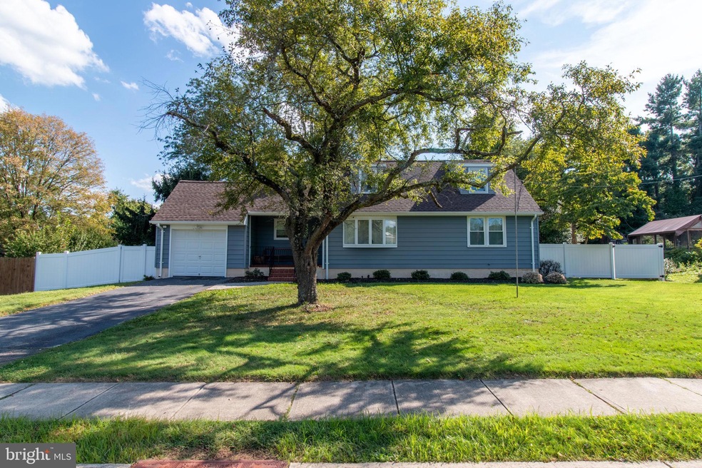 19 Zieglers Ln, Trenton, NJ 08690 - photo 1