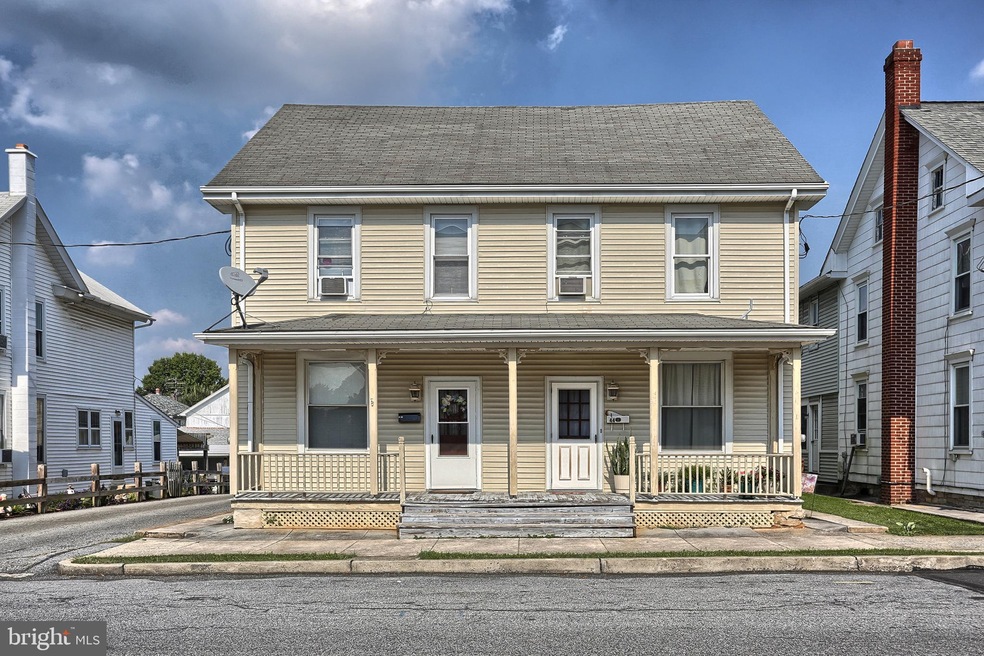 44 N Chestnut St, Palmyra, PA 17078 - photo 1