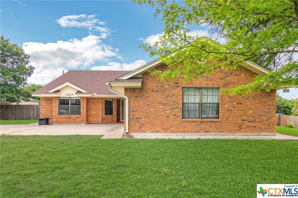 1207 Hawk Trail, Copperas Cove, TX 76522 - photo 1