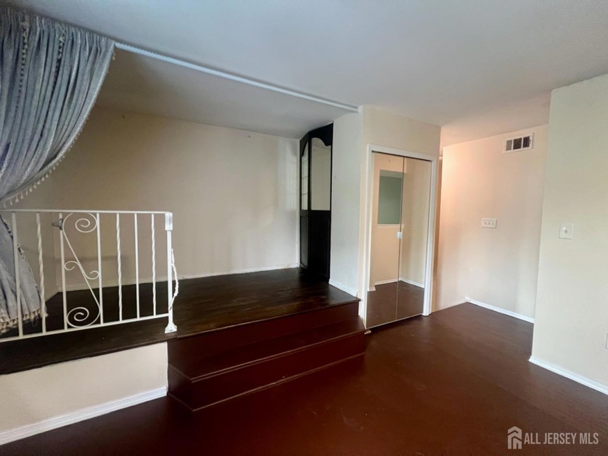 161 Evergreen Rd unit 6B, Edison, NJ 08837 - photo 1