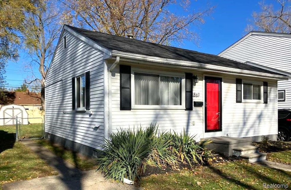 For Rent $1,400/month