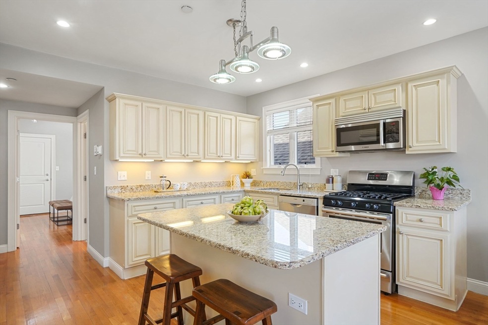 139 5th St unit B, Cambridge, MA 02141 - photo 1