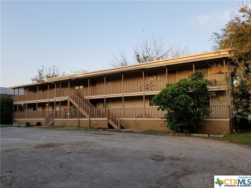 203 S Mitchell St unit 5, San Marcos, TX 78666 - photo 1