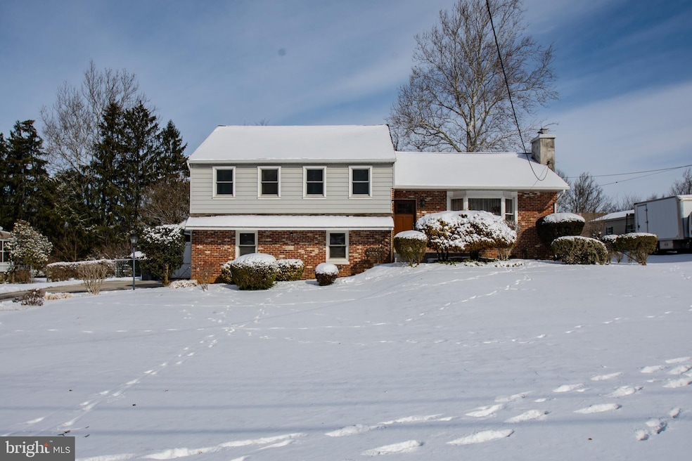 17 Elk Dr, Malvern, PA 19355 - photo 1