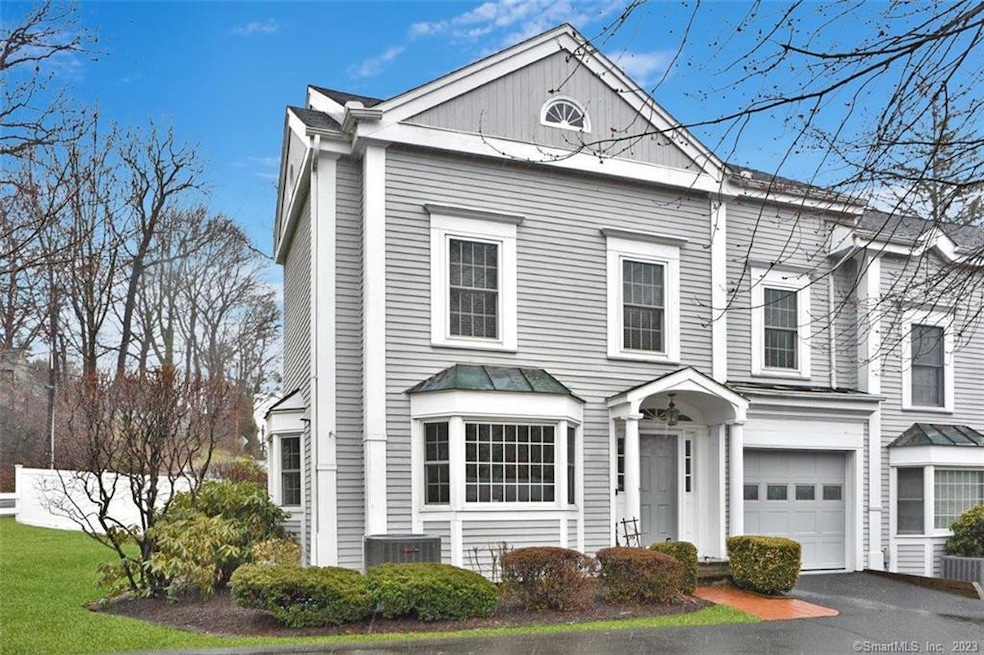 76 Seminary St unit 76, New Canaan, CT 06840 - photo 1