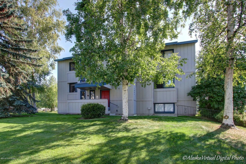 1641 Eastridge Drive #302