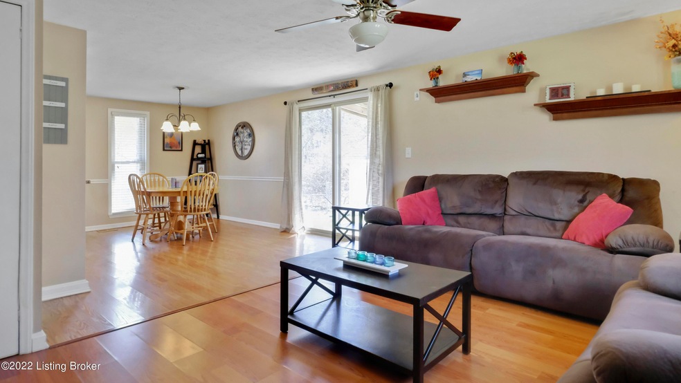 8913 Admiral Dr, Louisville, KY 40229 - photo 1