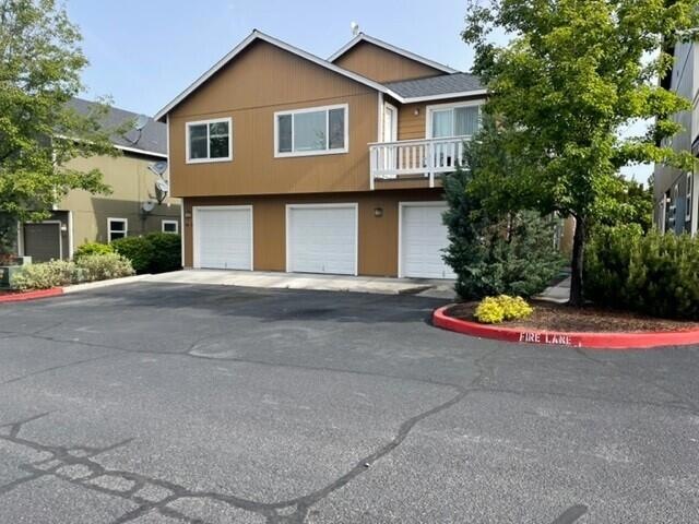 1909 SW Canyon Dr, Redmond, OR 97756 - photo 1