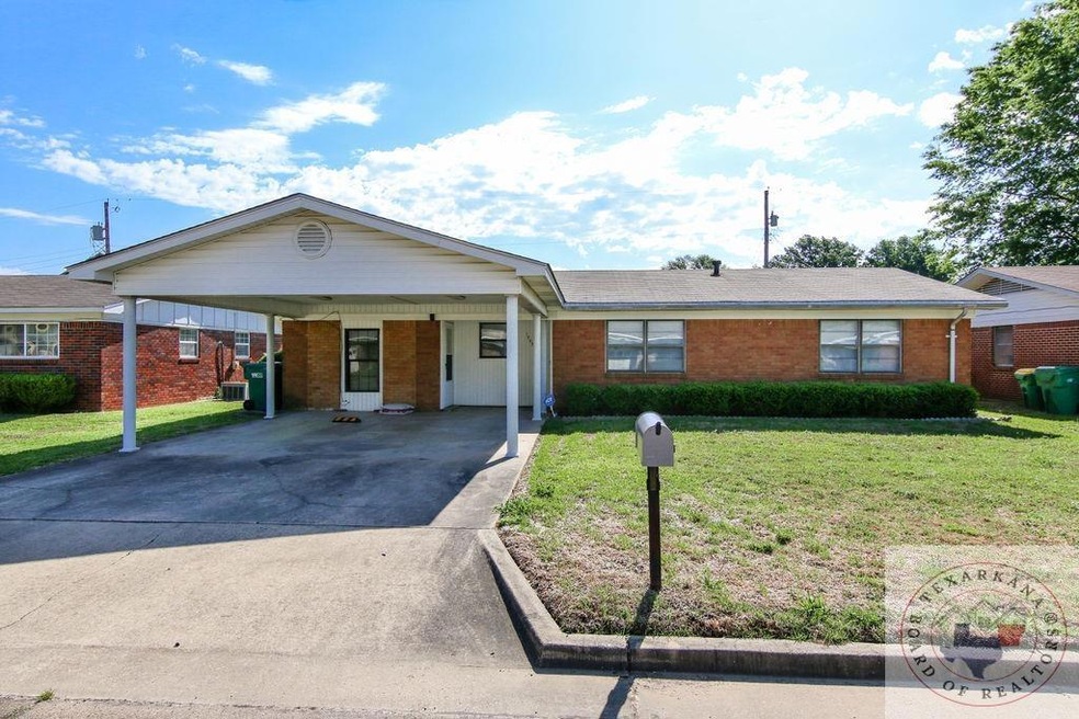 1709 Plantivigne Dr, Texarkana, TX 75501 - photo 1