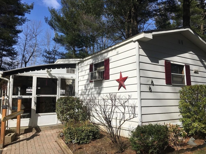 66 Warfield Dr, Westfield, MA 01085 - photo 1