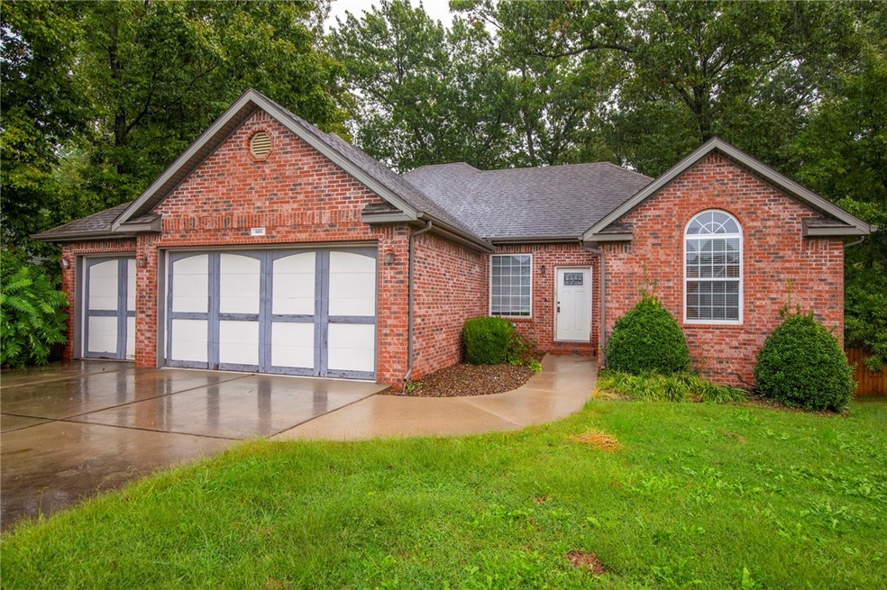 605 SW Tunbridge Dr, Bentonville, AR 72712 - photo 1