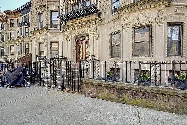 For Sale $399,999 • Co-Listing Agent