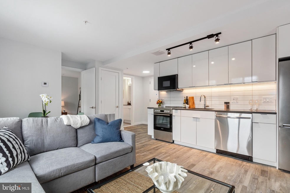 700 Roeder Rd unit 202, Silver Spring, MD 20910 - photo 1