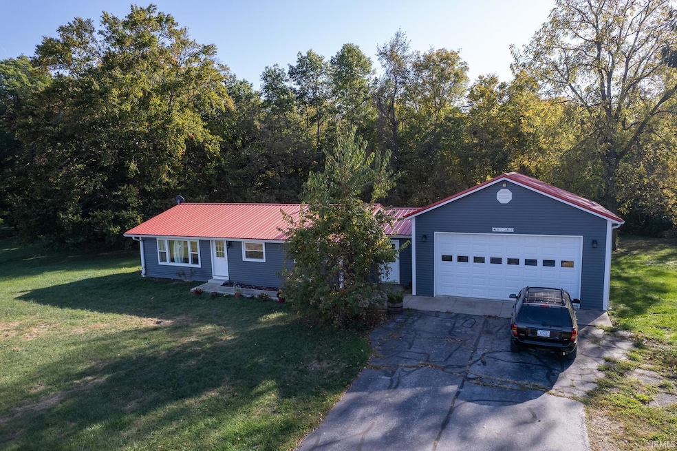 2313 E Markle Rd, Huntington, IN 46750 - photo 1