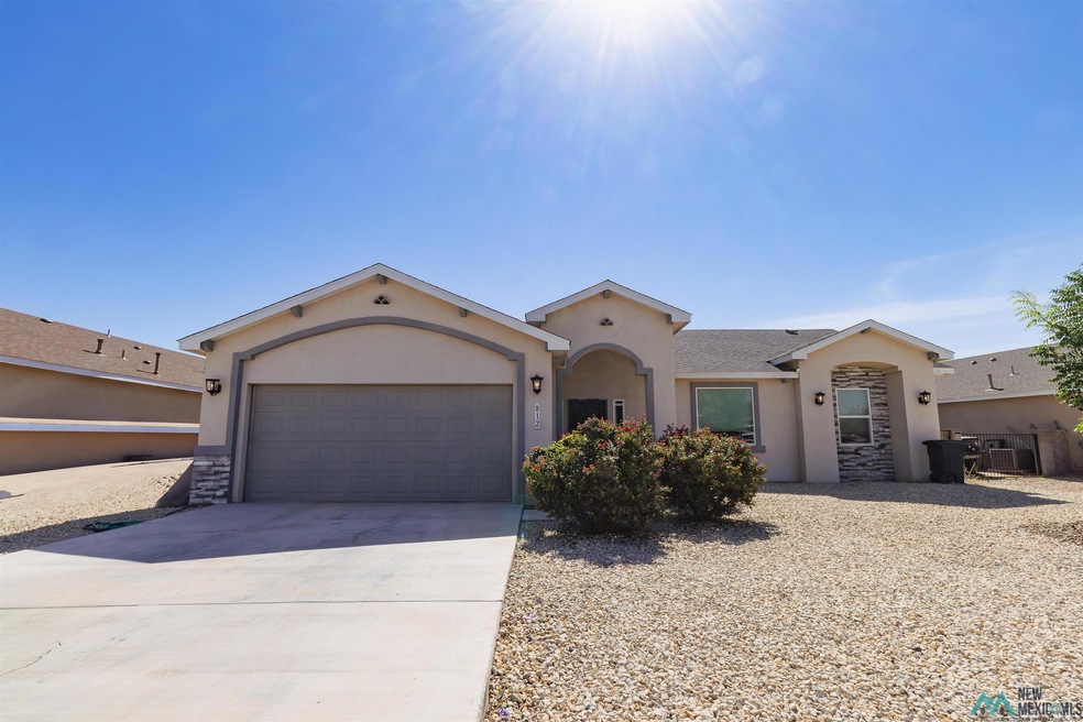 812 Cartagena Ct, Carlsbad, NM 88220 - photo 1