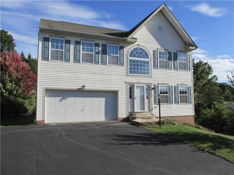 Exterior Front. Welcome to 1083 Rural Ridge. Parki