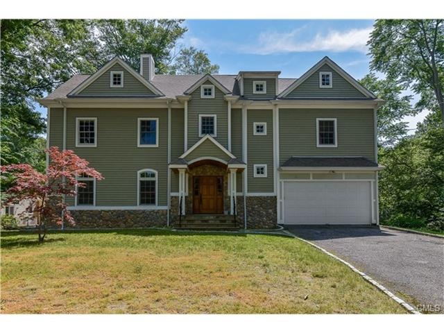 16 Meadowpark Ave S, Stamford, CT 06905 - photo 1