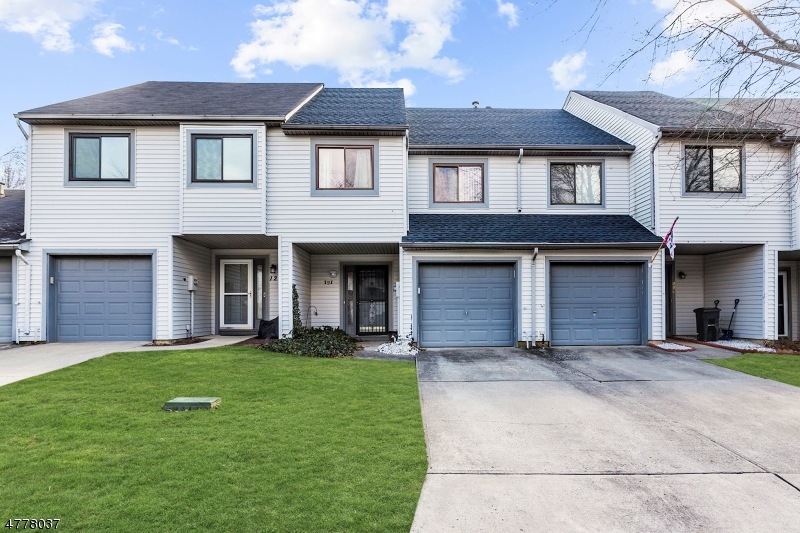 121 Lexington Cir, Matawan, NJ 07747 - photo 1
