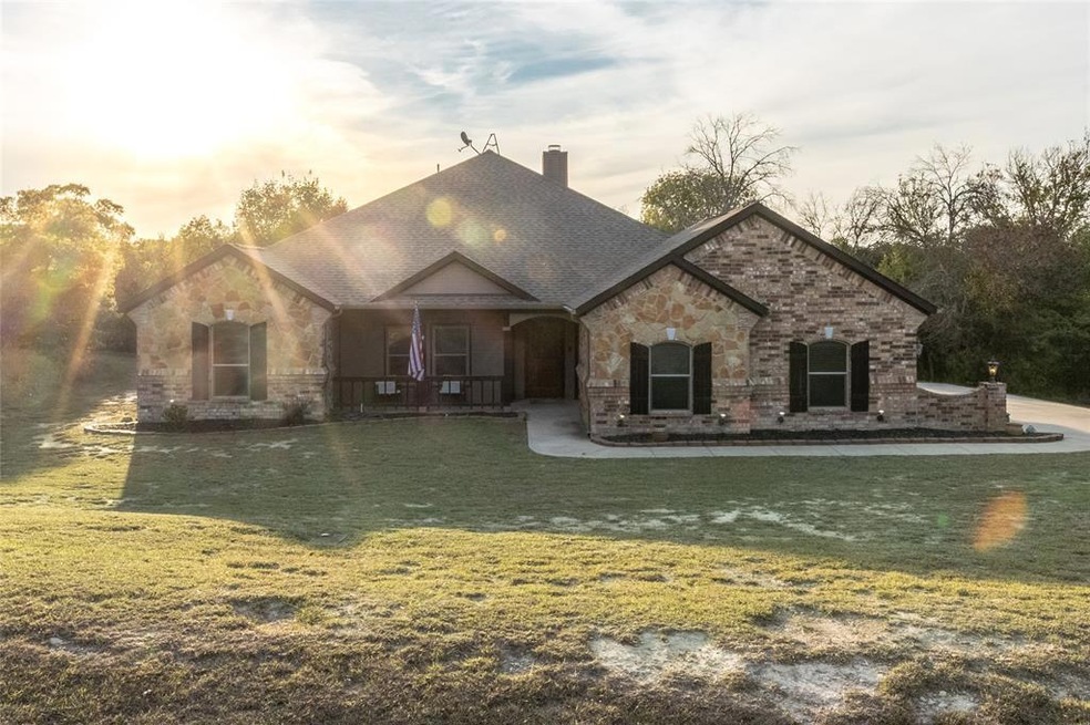 140 Rey Del Mar Cir, Weatherford, TX 76085 - photo 1