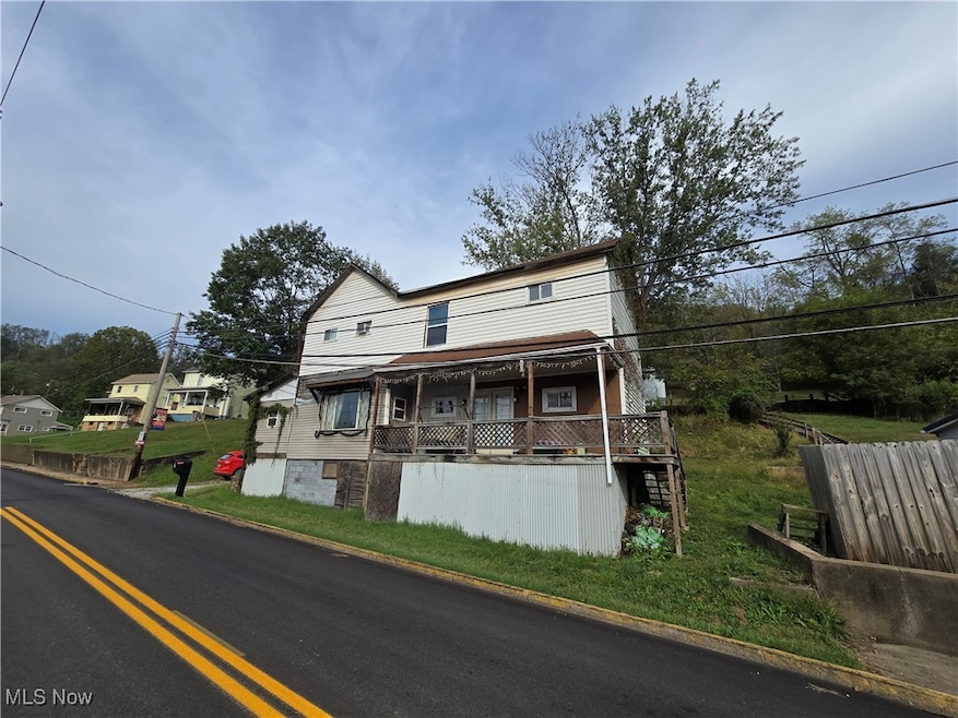 399 Smithfield St, Dillonvale, OH 43917 - photo 1