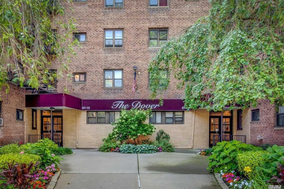 87-19 204th St unit A-18, Hollis, NY 11423 - photo 1