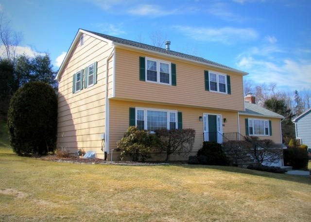 63 Stable Ridge Rd, Monroe, CT 06468 - photo 1