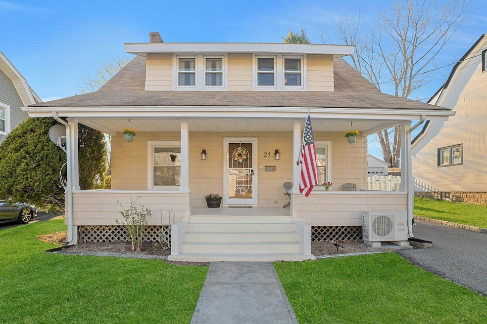 Sold $700,000 • Co-Listing Agent