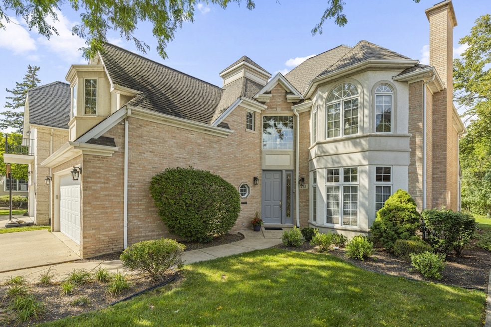 213 Pine Tree Ln, La Grange Park, IL 60526 - photo 1