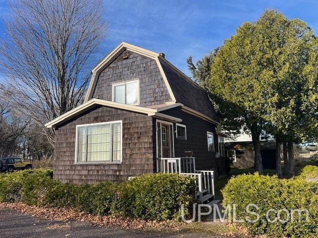 56401 Laurium St, Calumet, MI 49913 - photo 1