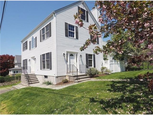 189 Hollow Tree Ridge Rd, Darien, CT 06820 - photo 1