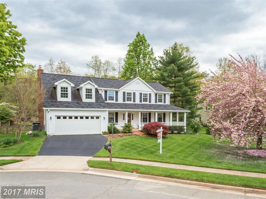 13101 Coralberry Dr, Fairfax, VA 22033 - photo 1