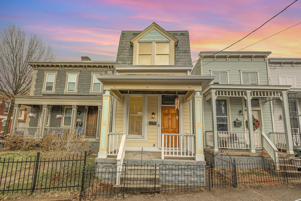001_426_w_9th_st_49-edit-2