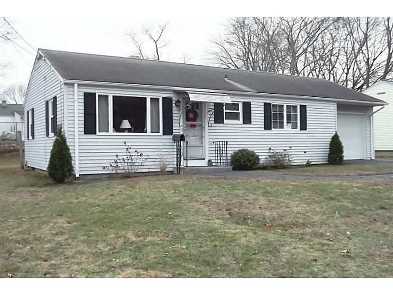 26 Yellowstone Ave, Warwick, RI 02888 - photo 1