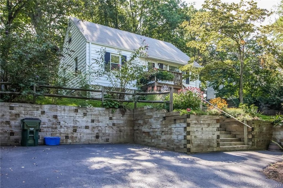 75 Samp Mortar Dr, Fairfield, CT 06824 - photo 1