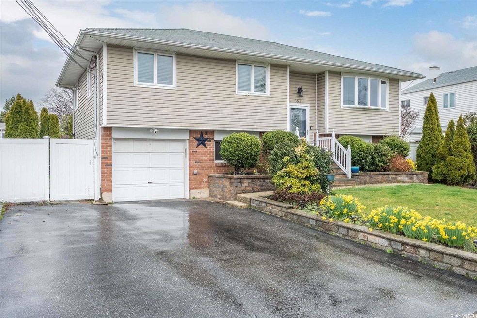 Sold $635,000 • Co-Listing Agent
