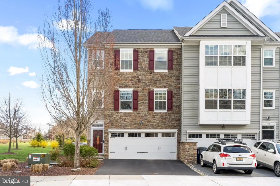 301 Latrobe Dr, Newark, DE 19702 - photo 1