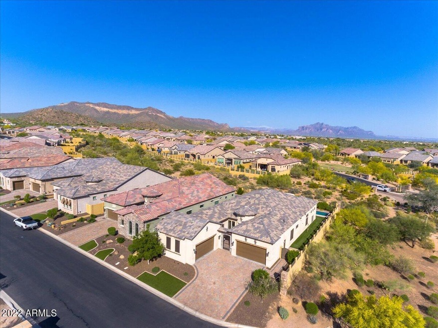 04-4Aerial front of home
