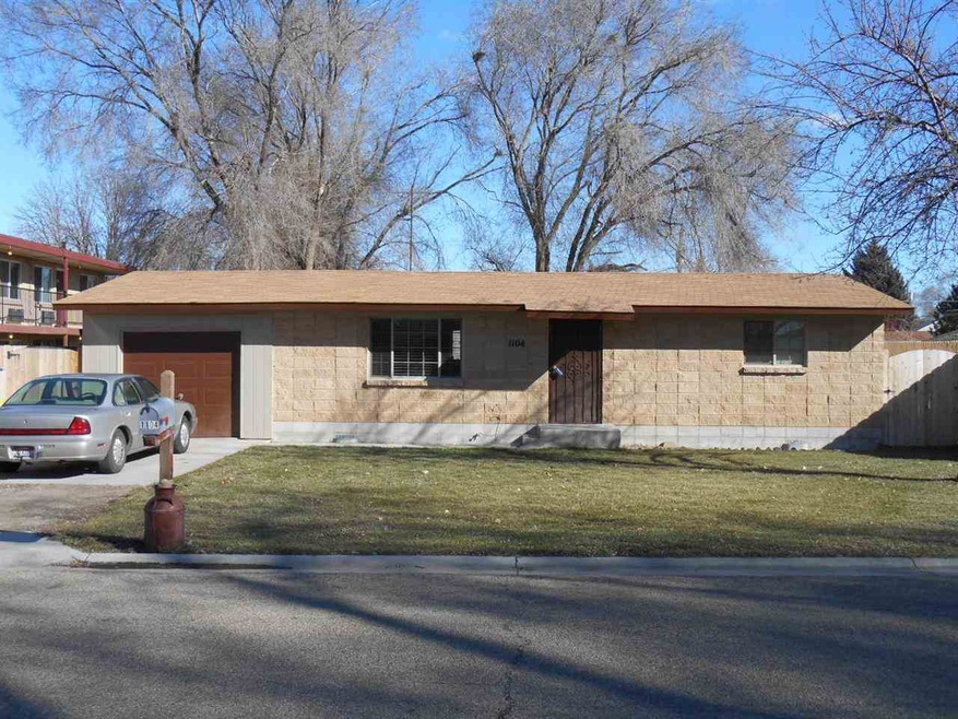 1104 S Ivy St, Nampa, ID 83686 - photo 1