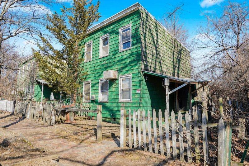 83 Kreischer St, Staten Island, NY 10309 - photo 1